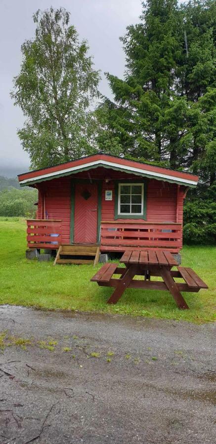 Romsdalseggen Camping Isfjorden Exterior photo